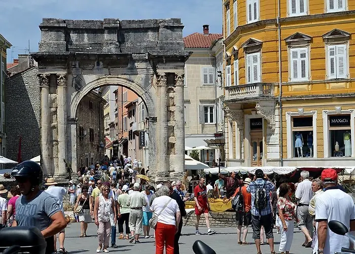 Ingrid アパート *